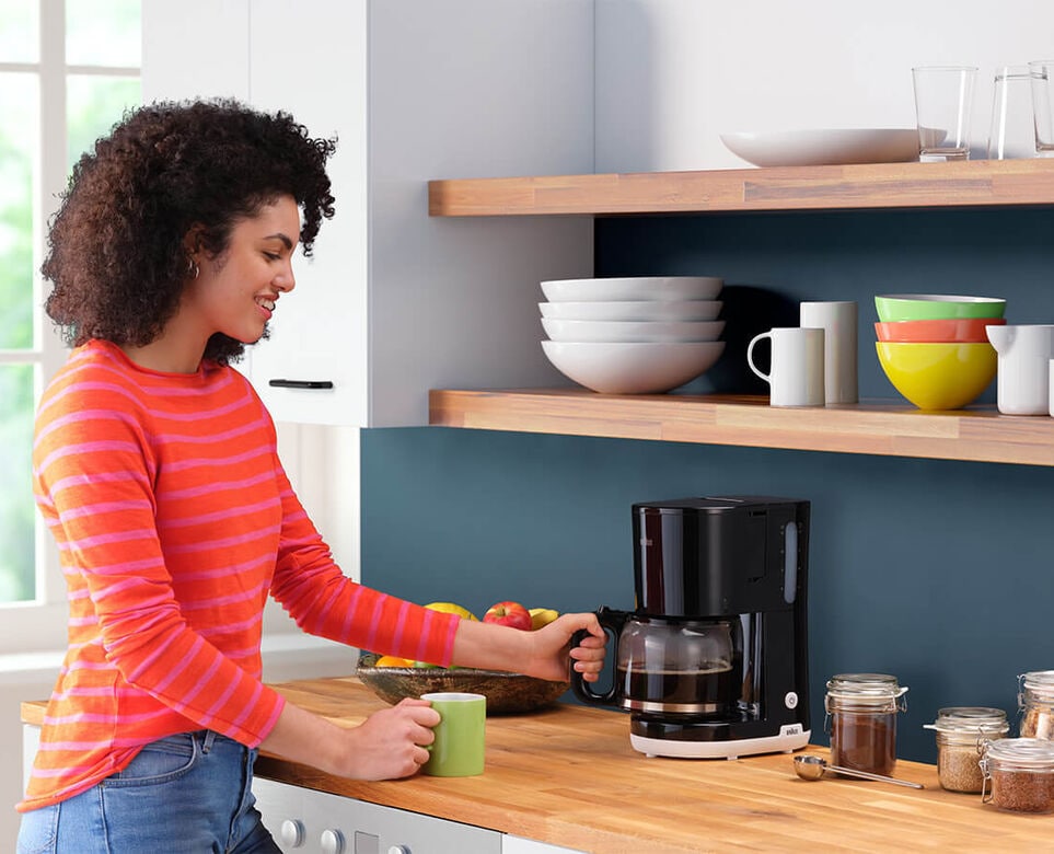 ماكينة قهوة Breakfast1 من Braun بقوة 1000 واط | أسود | وعاء زجاجي AromaCarafe سعة 10 أكواب ماكينة قهوة Breakfast1 من Braun بقوة 1000 واط | أسود | وعاء زجاجي AromaCarafe سعة 10 أكواب